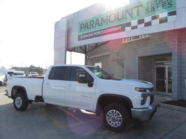 2021 Chevrolet Silverado 2500 GAS CREW CAB 4X4 LT WITH 8 FT LONG BOX/ 2 IN STOCK