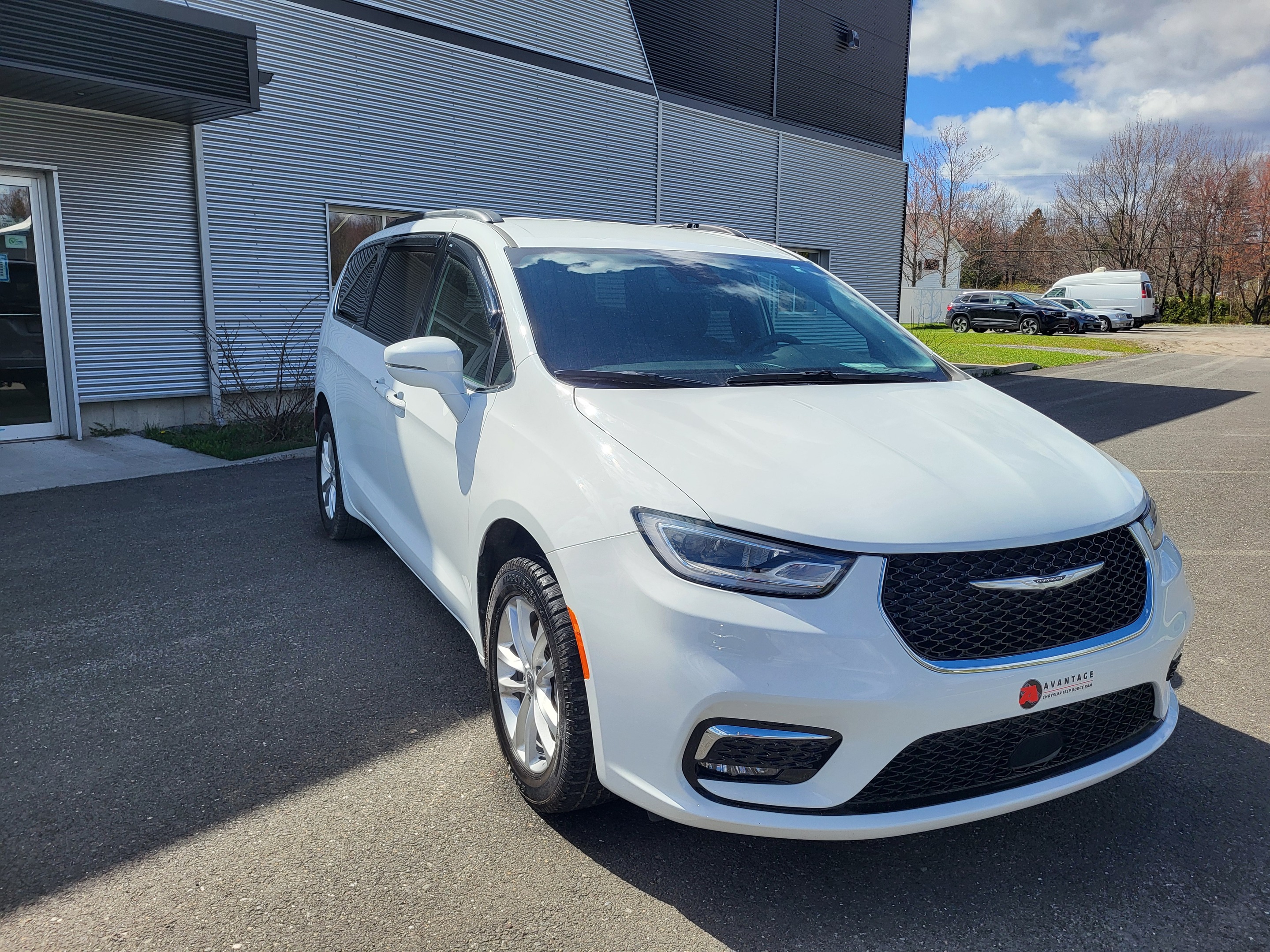 2022 Chrysler Pacifica Touring AWD