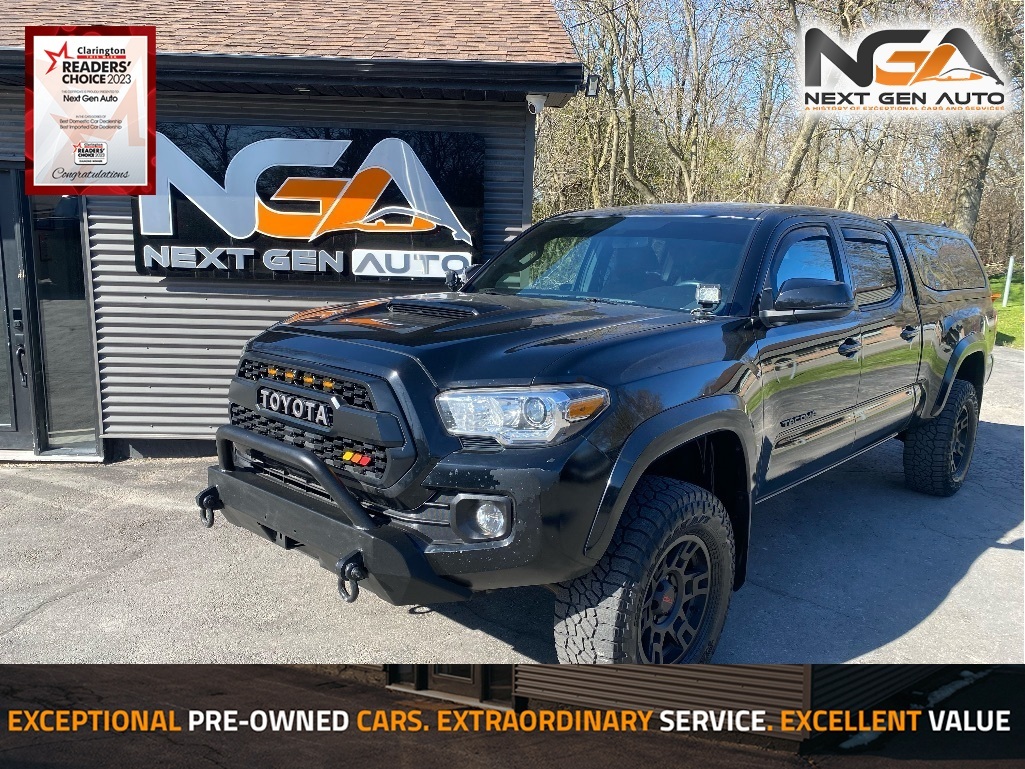 2017 Toyota Tacoma SR5 | WIRELESS CHARGING | MOONROOF | ONE OWNER