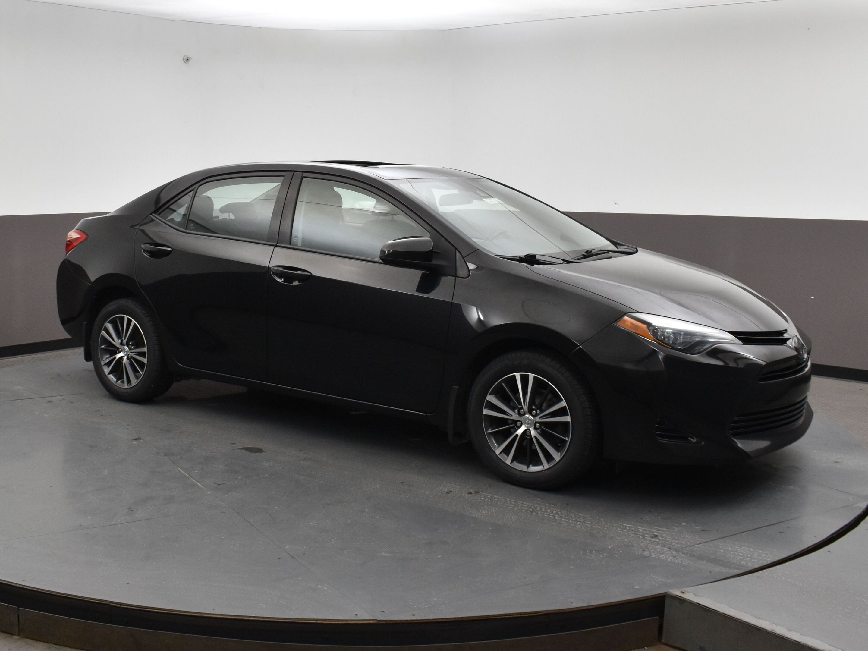 2018 Toyota Corolla LE BOOK YOUR TEST DRIVE TODAY! 902-466-5775