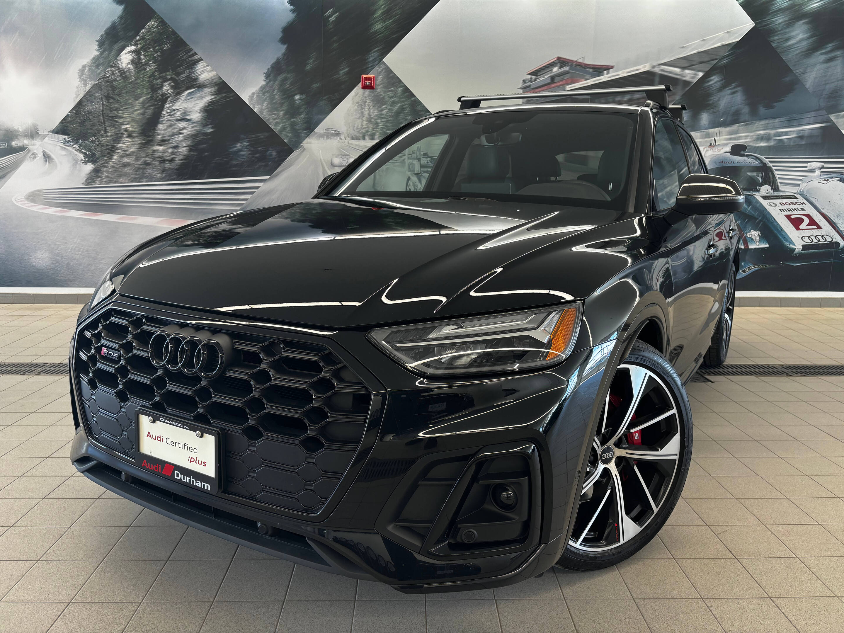 2023 Audi SQ5 3.0T Progressiv + 21" Wheels | Red Brake Calipers