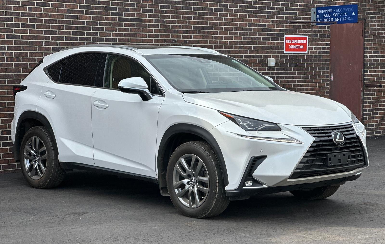 2018 Lexus NX 300 NAVI, AWD, CAMERA, LEATHER, SUNROOF