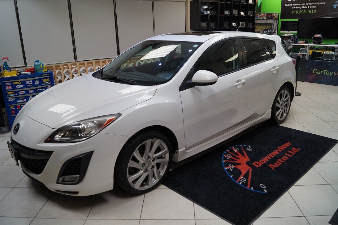 2011 Mazda Mazda3 MANUAL! HATCH! LEATHER! ROOF!SAFETY AVAILABLE!