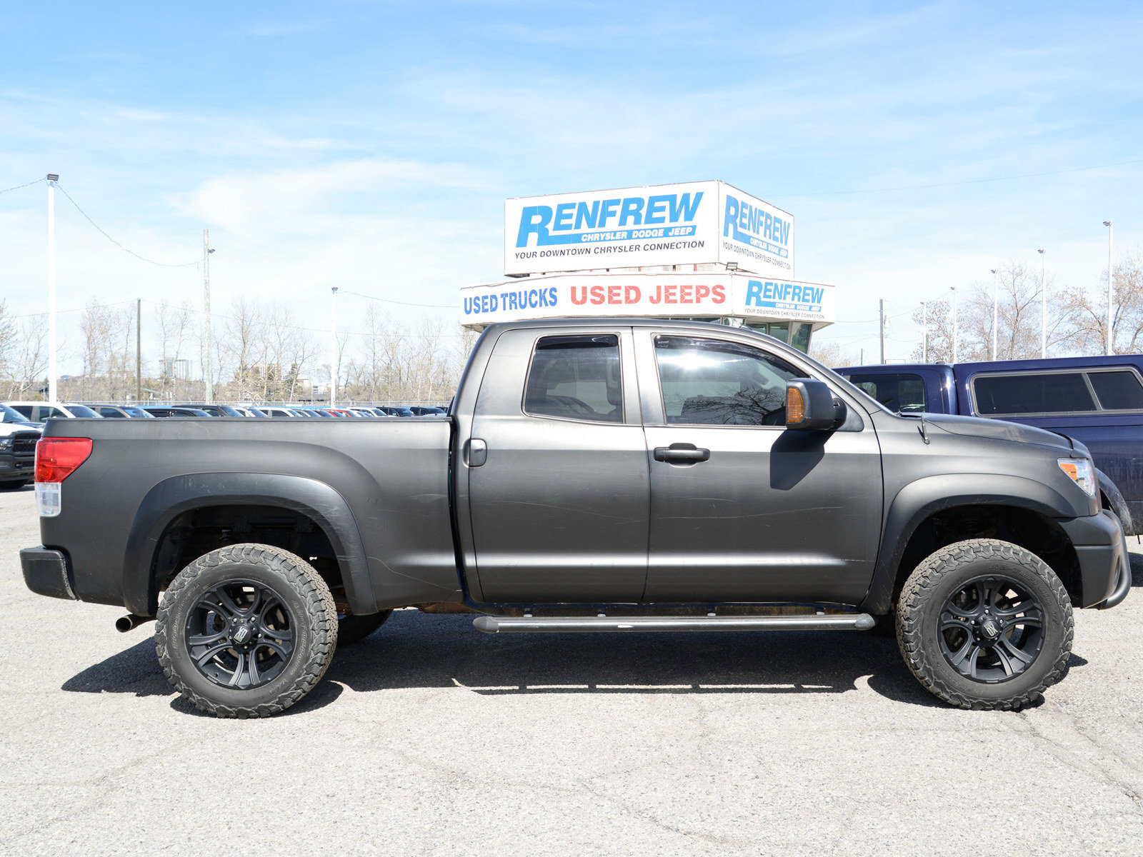 2010 Toyota Tundra Limited Double Cab 4x4, Heated Leather, Cold Air I