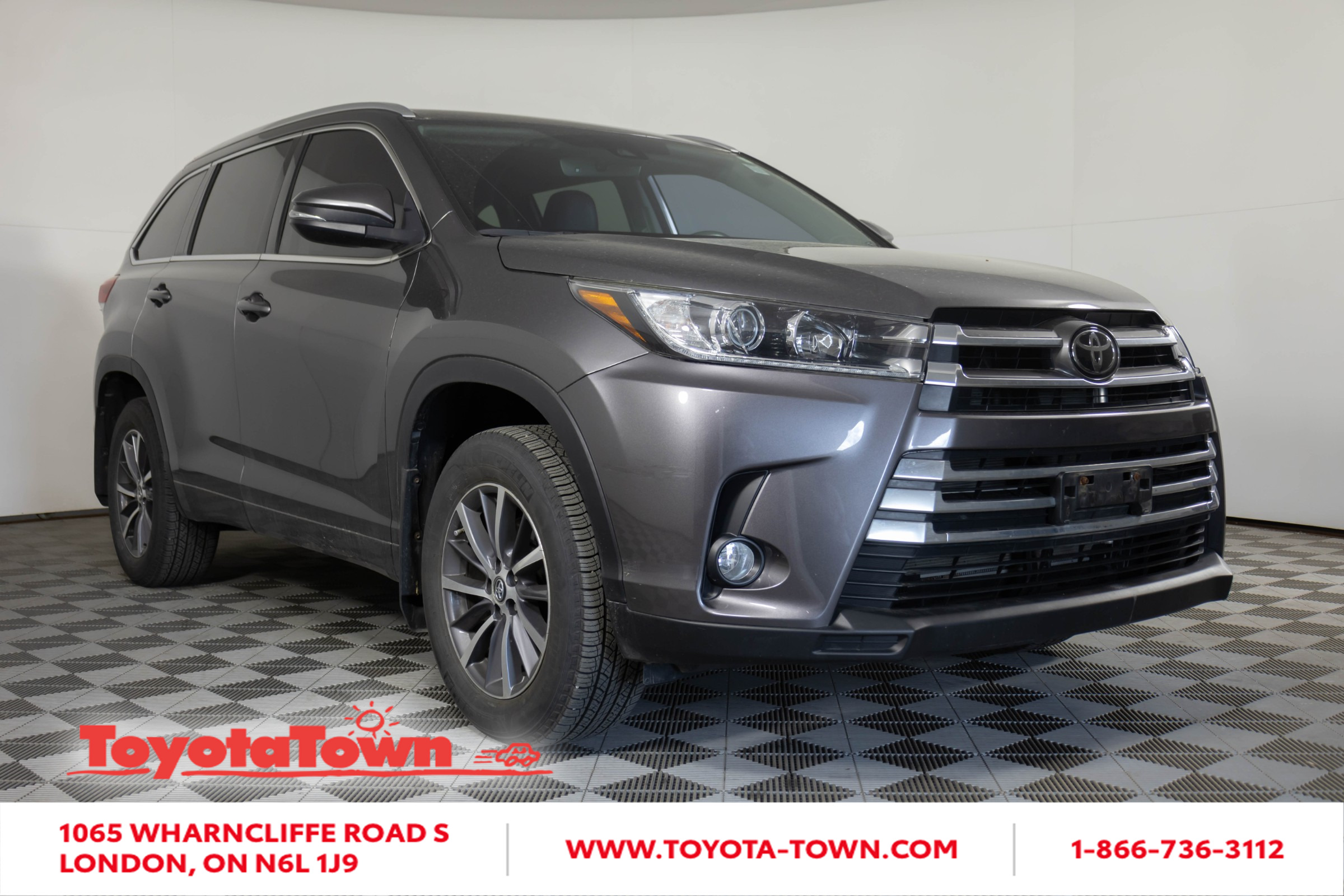 2018 Toyota Highlander XLE! LOADED! ACCIDENT FREE!