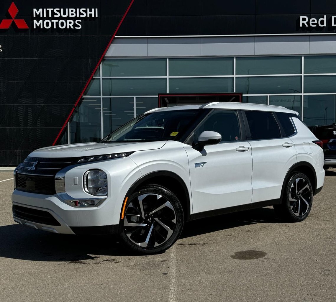 2024 Mitsubishi Outlander PHEV SEL *PRICE DOES NOT YET INCLUDE $5000 FEDERAL REBA