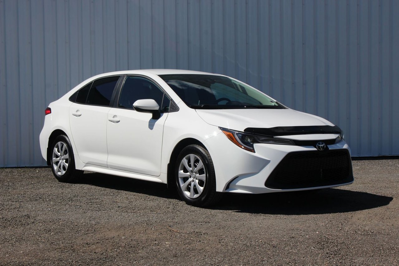 2021 Toyota Corolla LE | Cam | USB | HtdSeats | Warranty to 2026 Clean