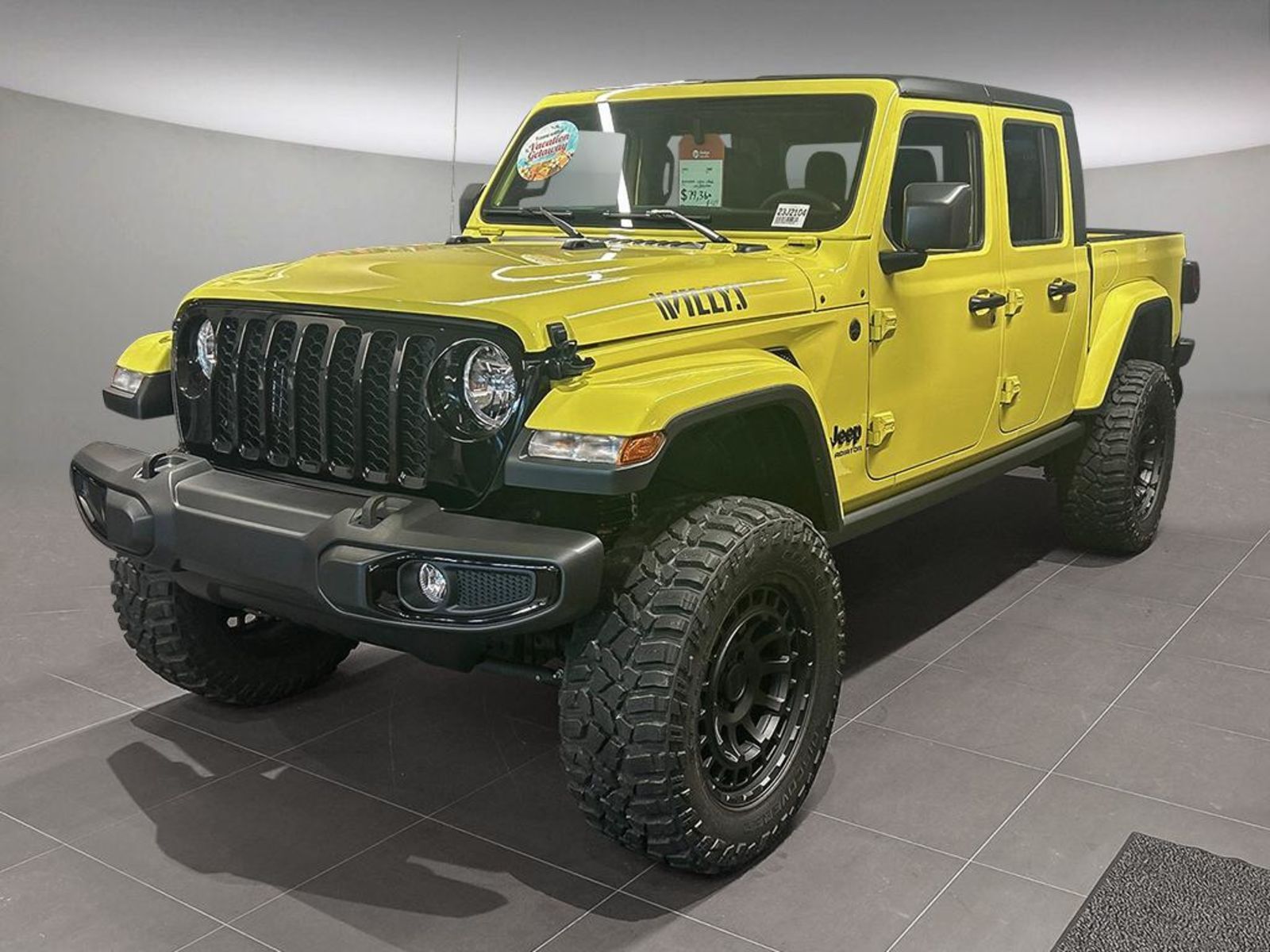 2023 Jeep Gladiator LIFTED WITH RIMS & TIRES, CUSTOM LEATHER!!!