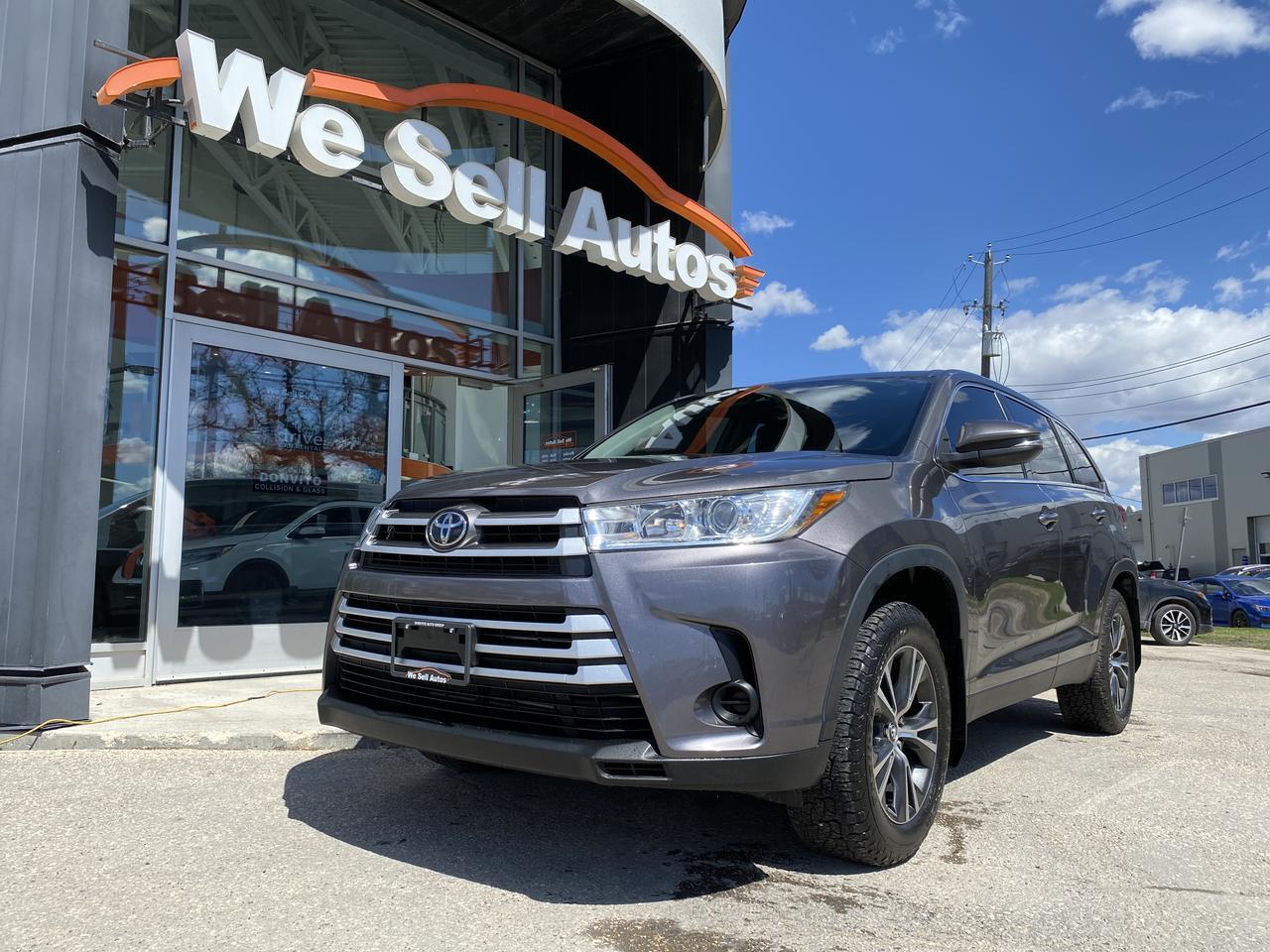 2019 Toyota Highlander LE AWD w/3rd Row Seating, DriveMode Select & More