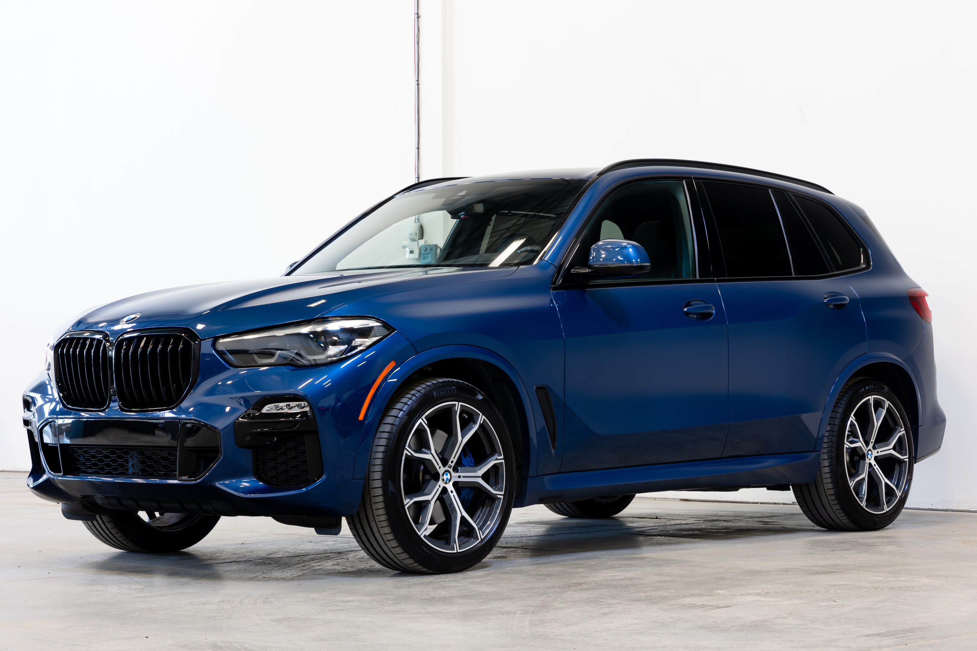 2021 BMW X5 ONE OWNER NO ACCIDENTS TWO SETS OF WHEELS AND TIRE