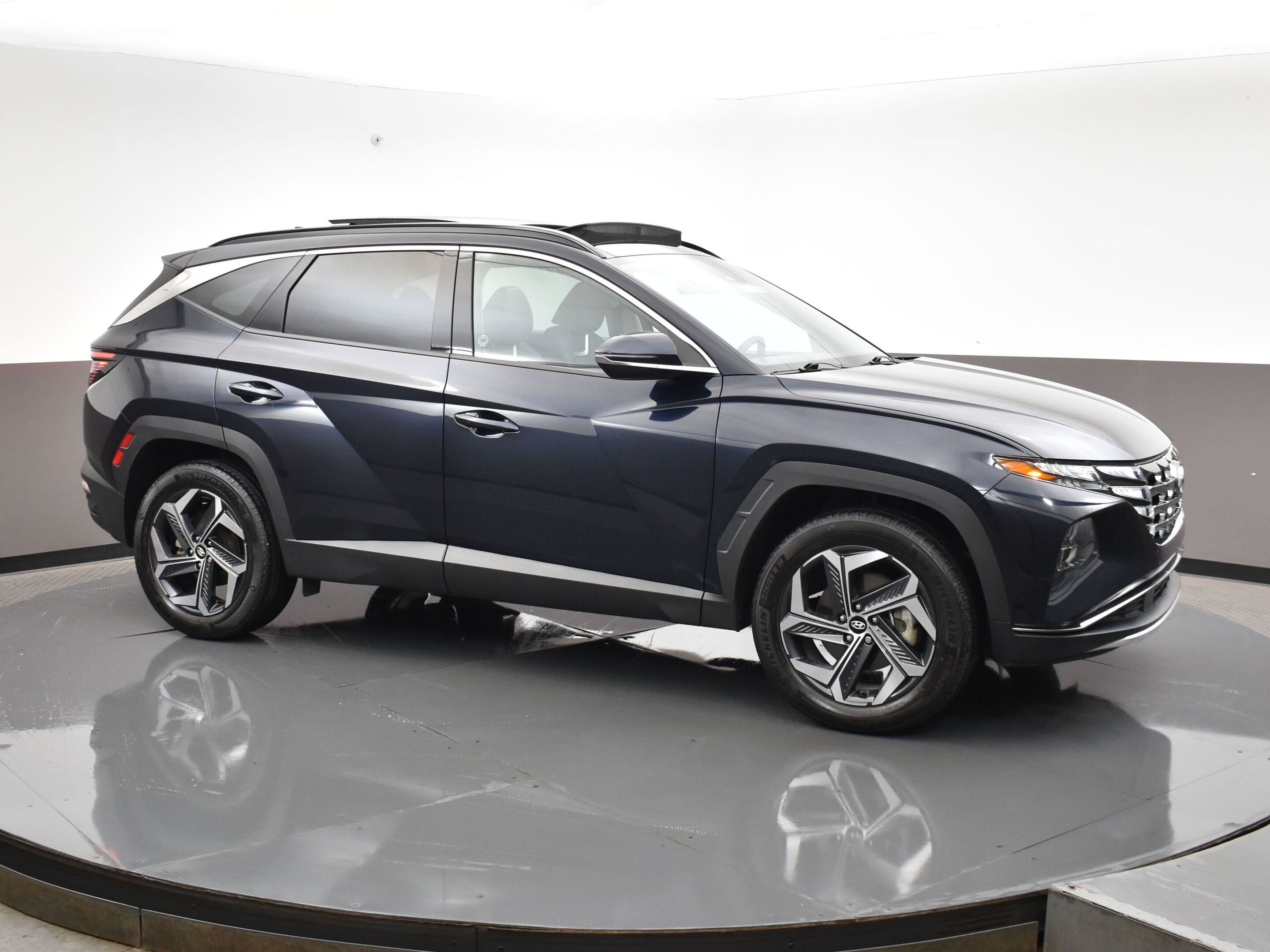 2023 Hyundai Tucson Hybrid Luxury HEV & Fully Certified AWD, Leather, Apple C