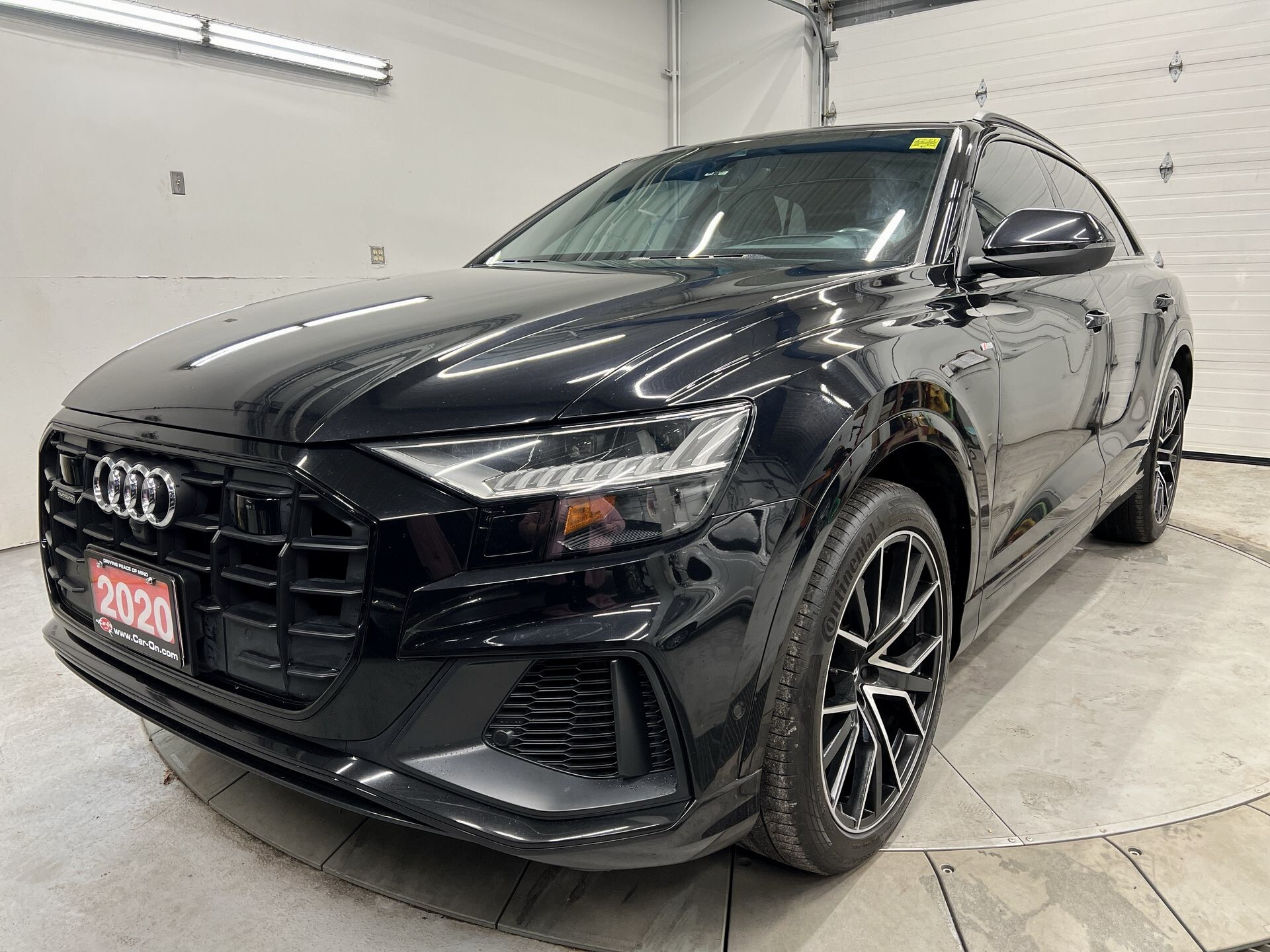 2020 Audi Q8 TECHNIK AWD |PANO ROOF |MASSAGE |360 CAM |BLACKOUT