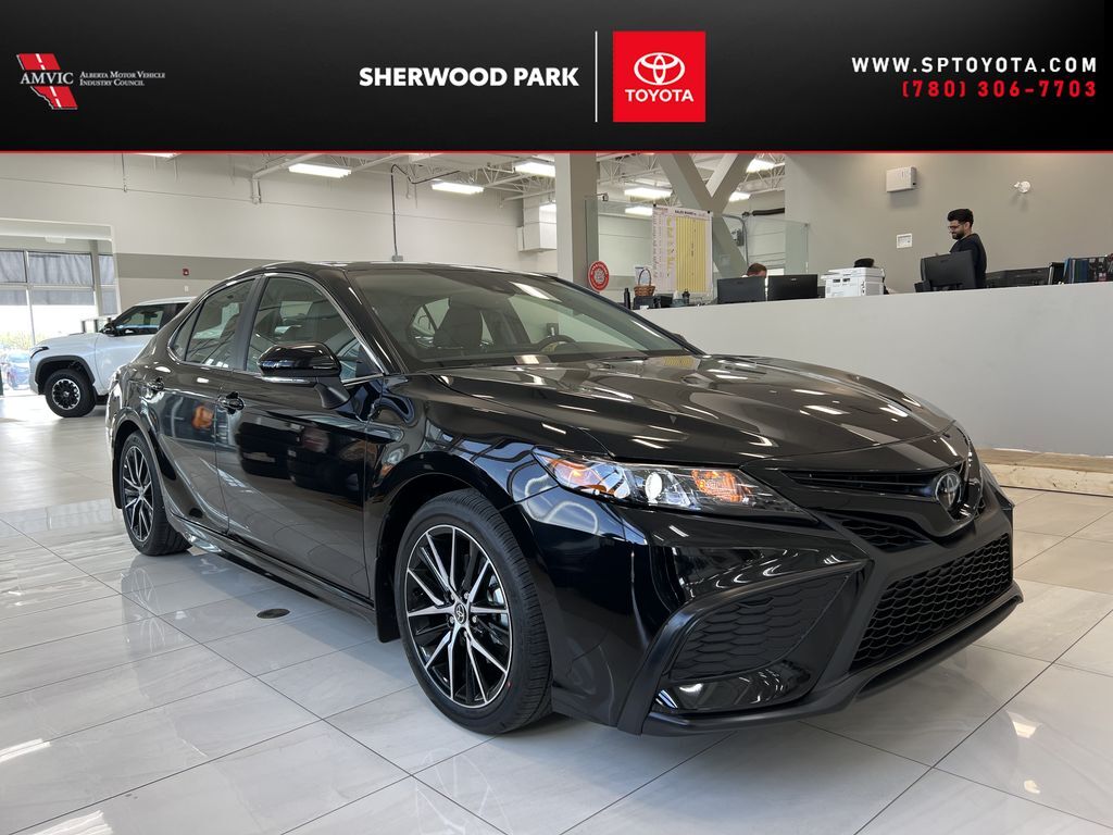 2024 Toyota Camry SE Upgrade- IN STOCK