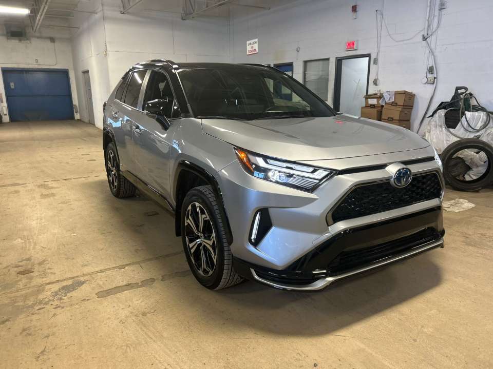 2023 Toyota RAV4 Prime XSE + CUIR + TOIT OUVRANT + CHARGEUR + CERTIFÉE TO