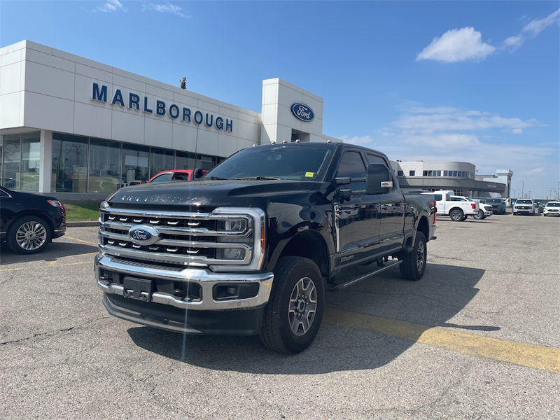 2023 Ford F-350 SUPER DUTY Lariat  - One owner