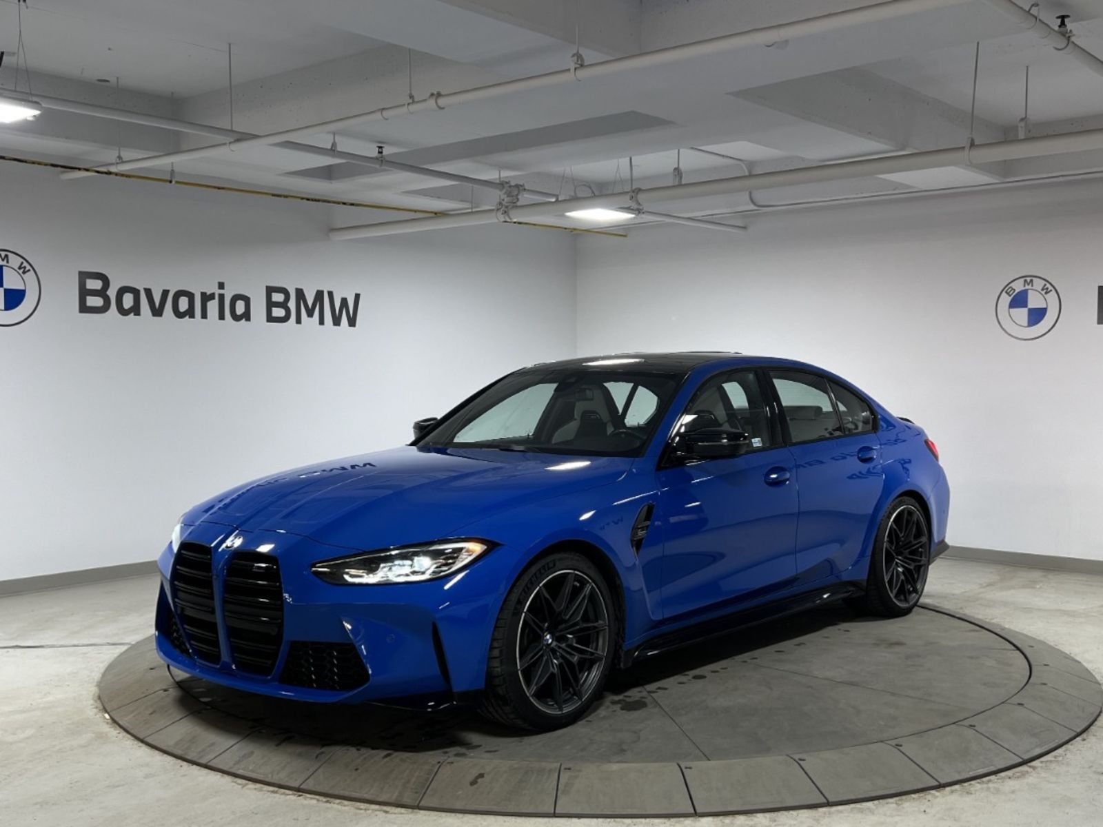 2022 BMW M3 Competition M xDrive | Premium Pkg | Carbon Fibre 