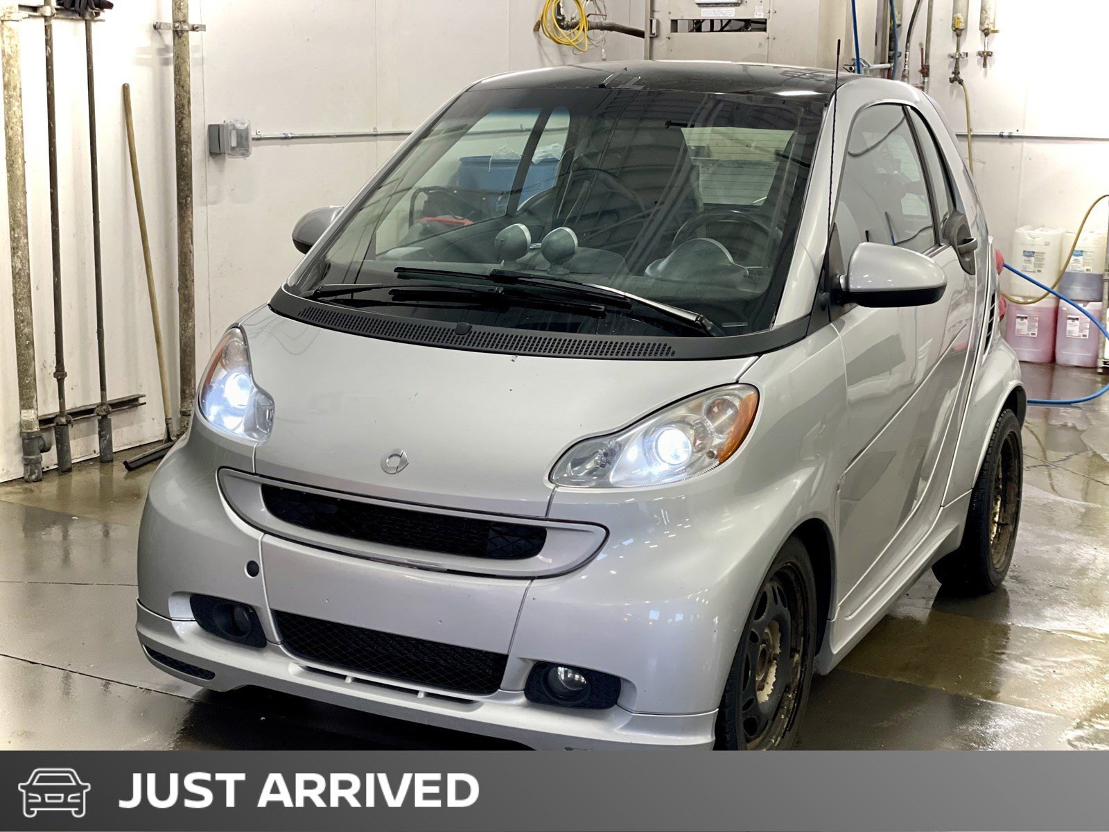 2009 smart fortwo | 2 Sets of Tires | Air Conditioning | Cruise Cont