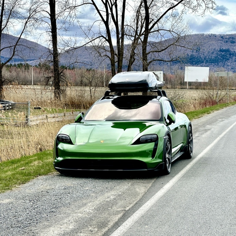 2022 Porsche Taycan 4S Cross Turismo (Ultra Loader) Off-road/ Performa
