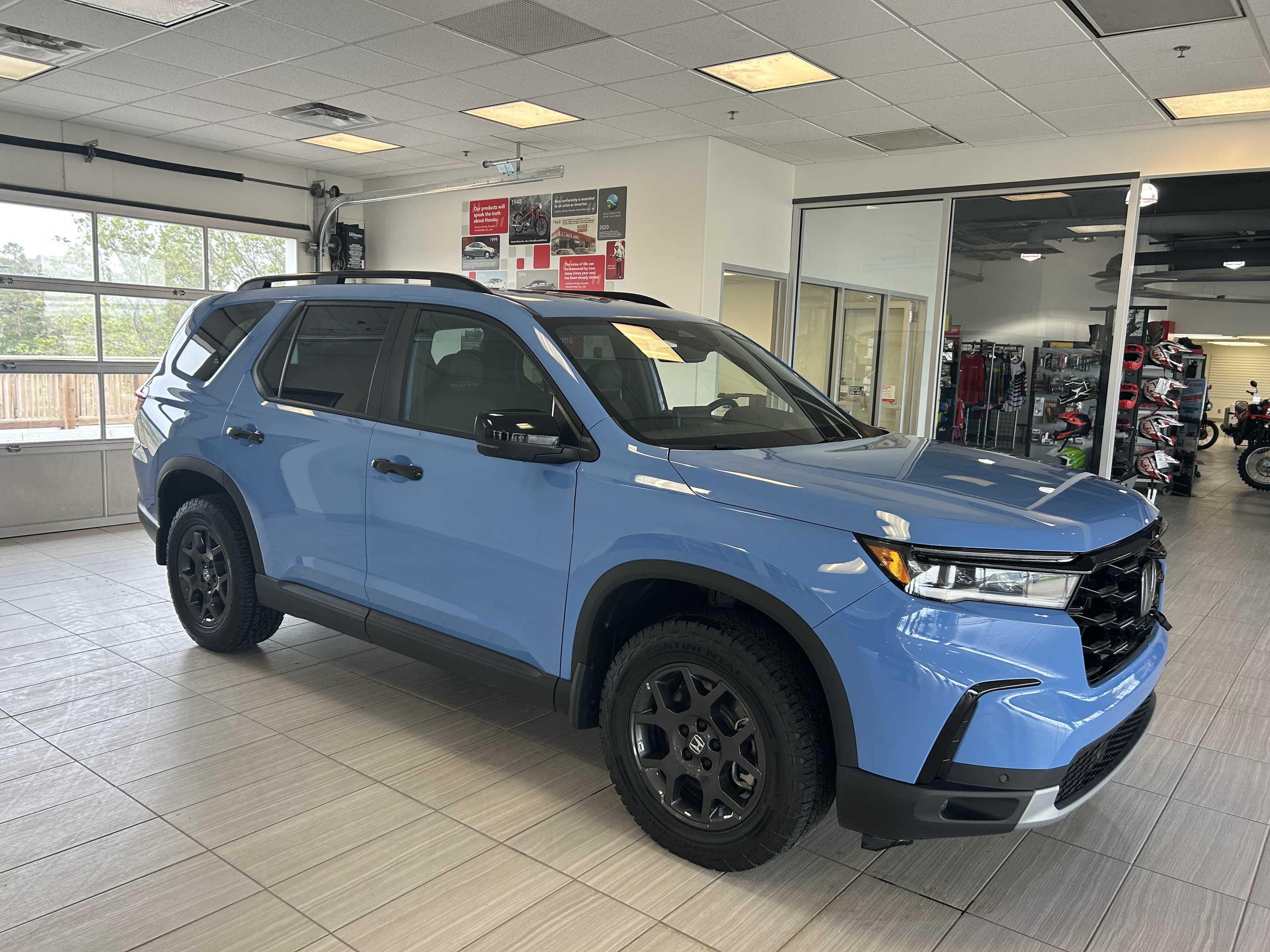 2023 Honda Pilot TrailSport AWD with Tow Package