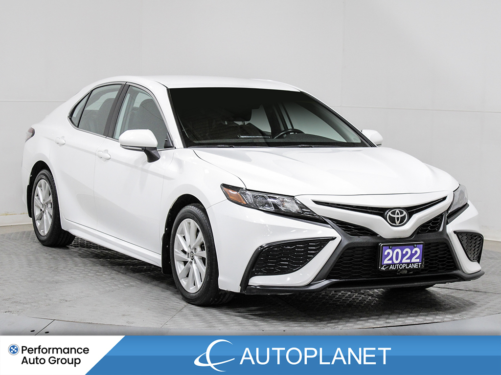2022 Toyota Camry SE AWD, Back Up Cam, Heated Seats, Clean Carfax!