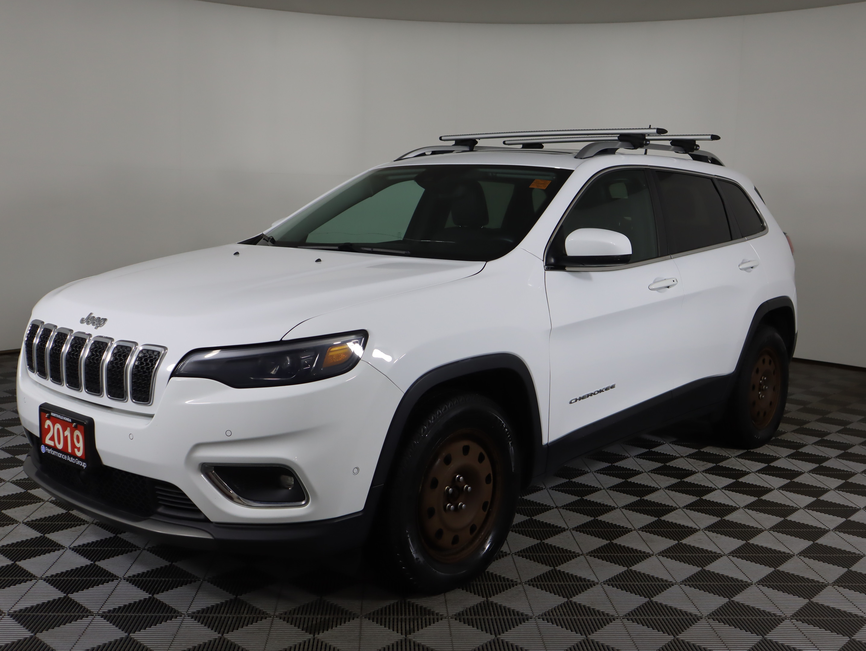 2019 Jeep Cherokee Limited-3.2L-4WD- Leather-Navigation- Remote Start