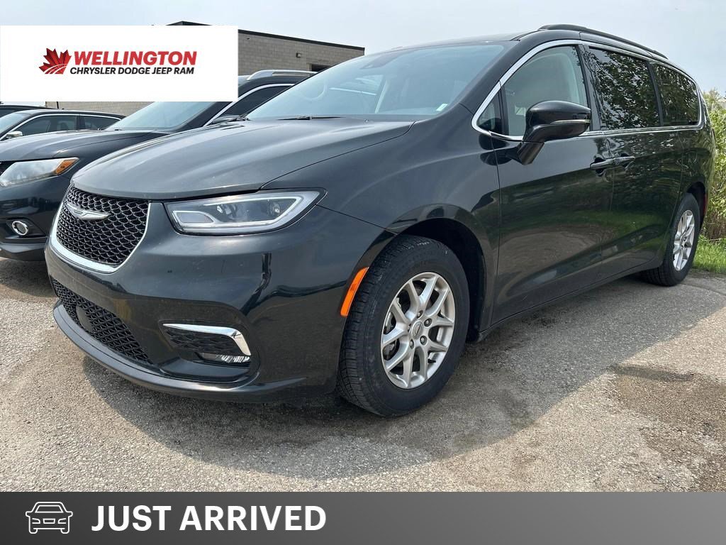 2022 Chrysler Pacifica Touring L | Leather | Power Doors | Safety Tech |