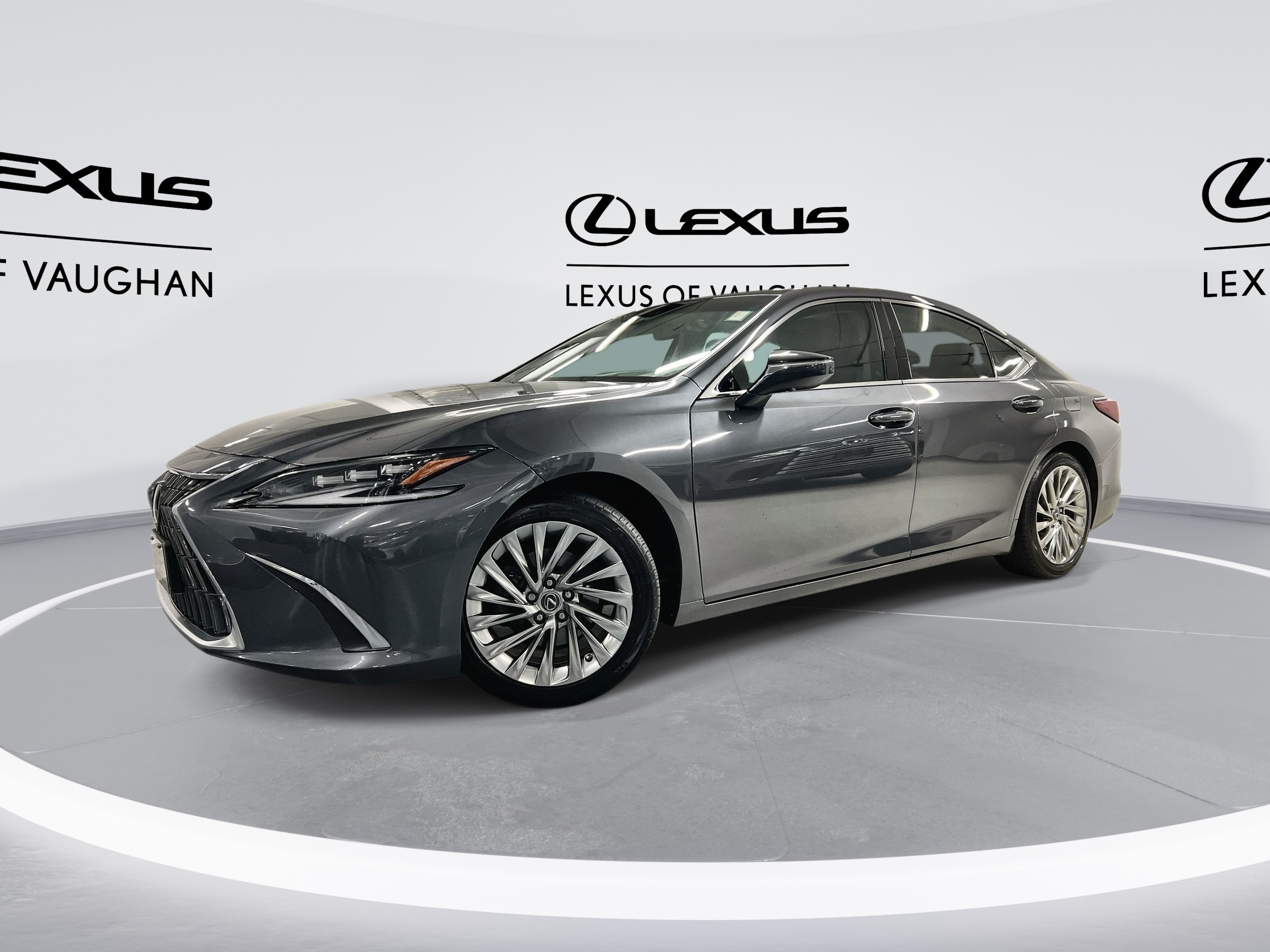 2022 Lexus ES | ULTRA LUXURY PKG. |
