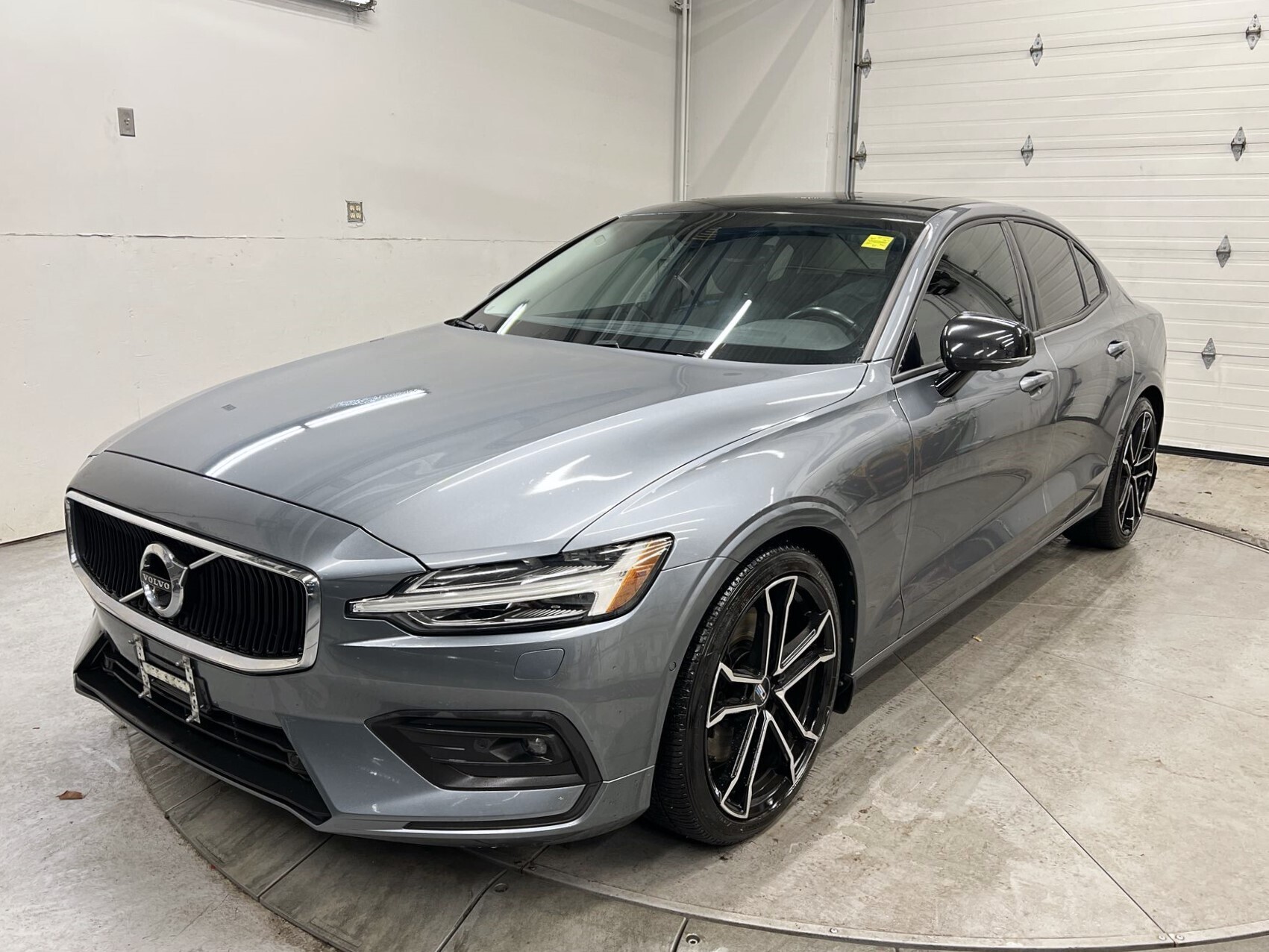 2019 Volvo S60 T6 AWD| 316HP |PANO ROOF |LEATHER |NAV |BLIND SPOT