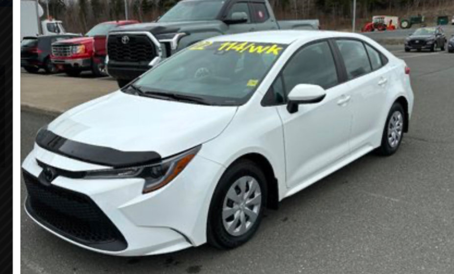 2022 Toyota Corolla L - VERY VERY LOW KMS