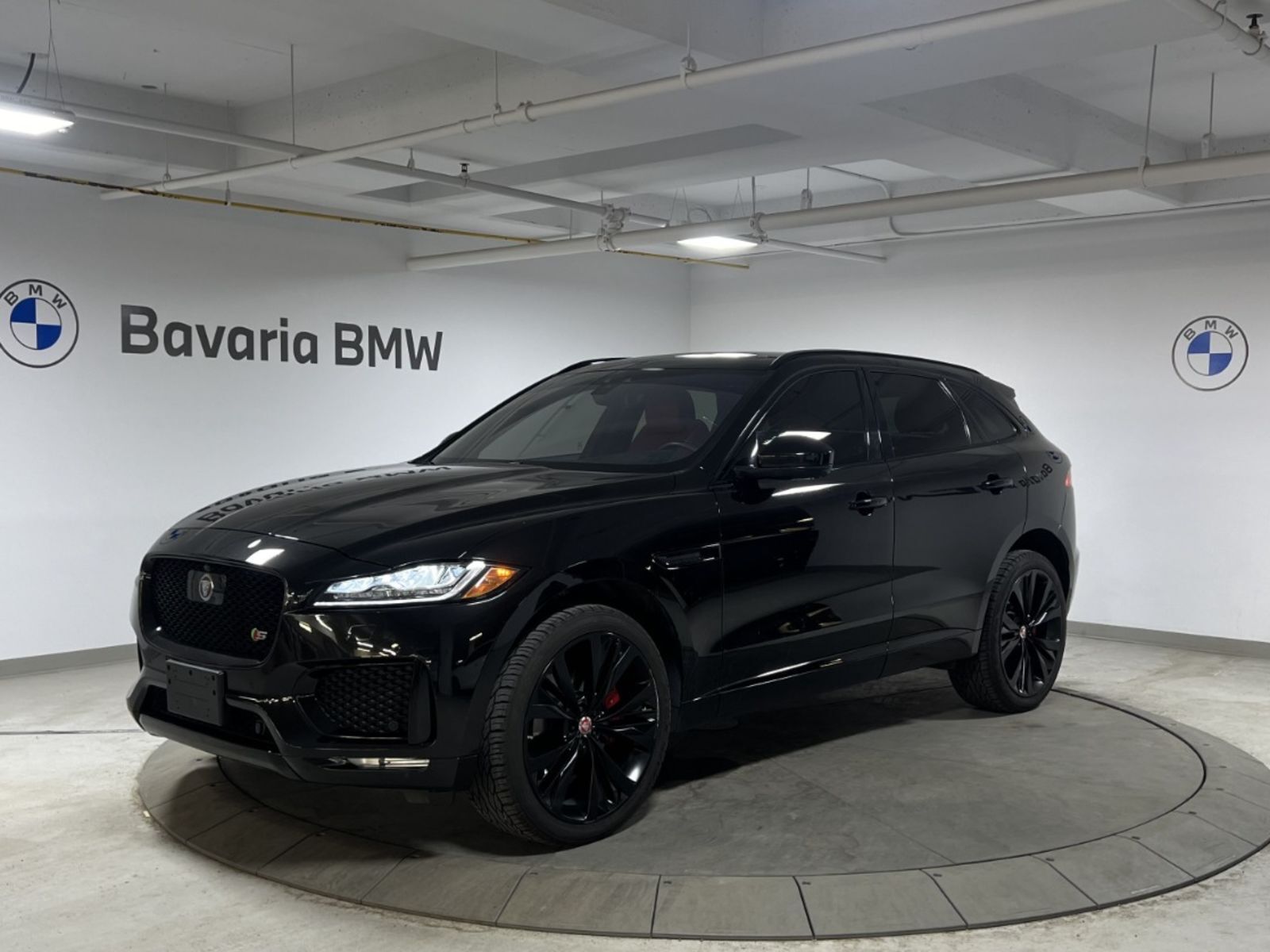 2019 Jaguar F-Pace S | Leather Seats | Heated & Cooled Seats | Pano S