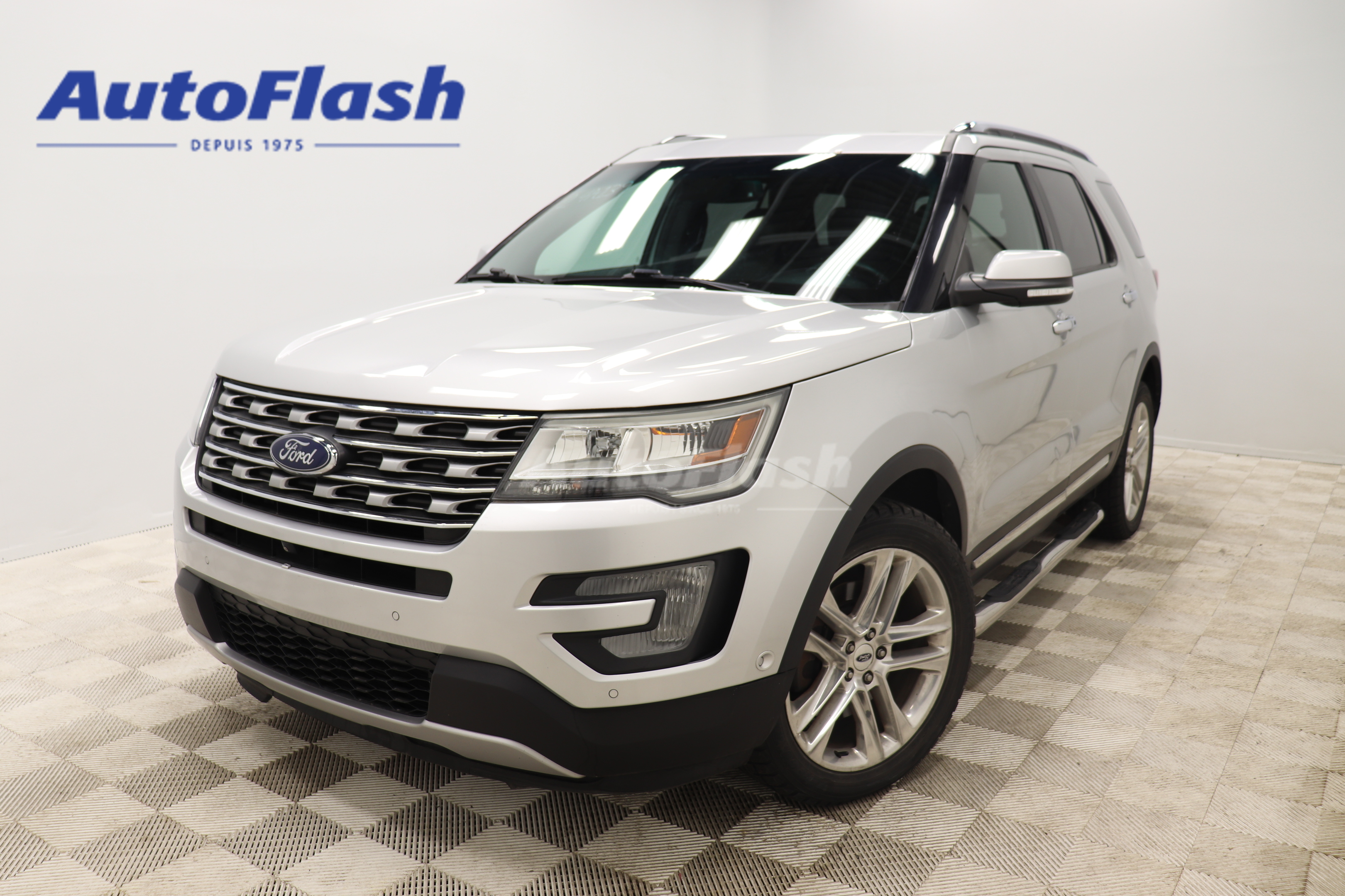 2017 Ford Explorer LIMITED, 8 PASSAGERS, TOIT PANO, SIEGES VENTILE