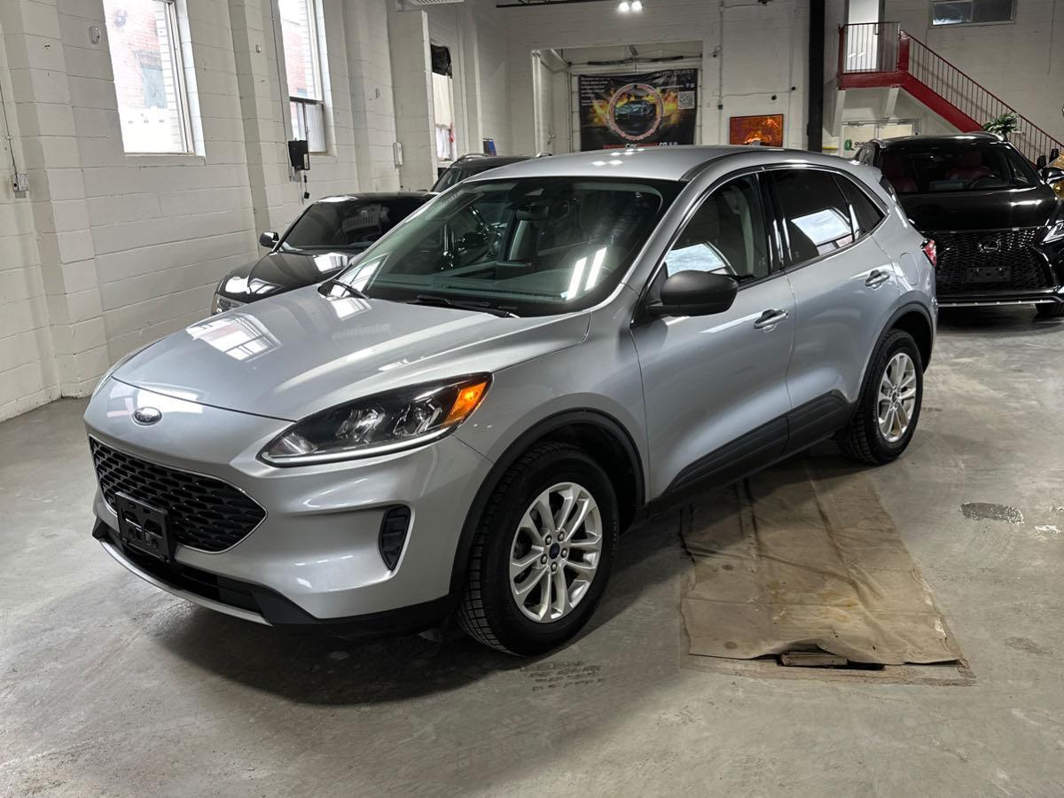 2022 Ford Escape SE AWD COMING SOON!