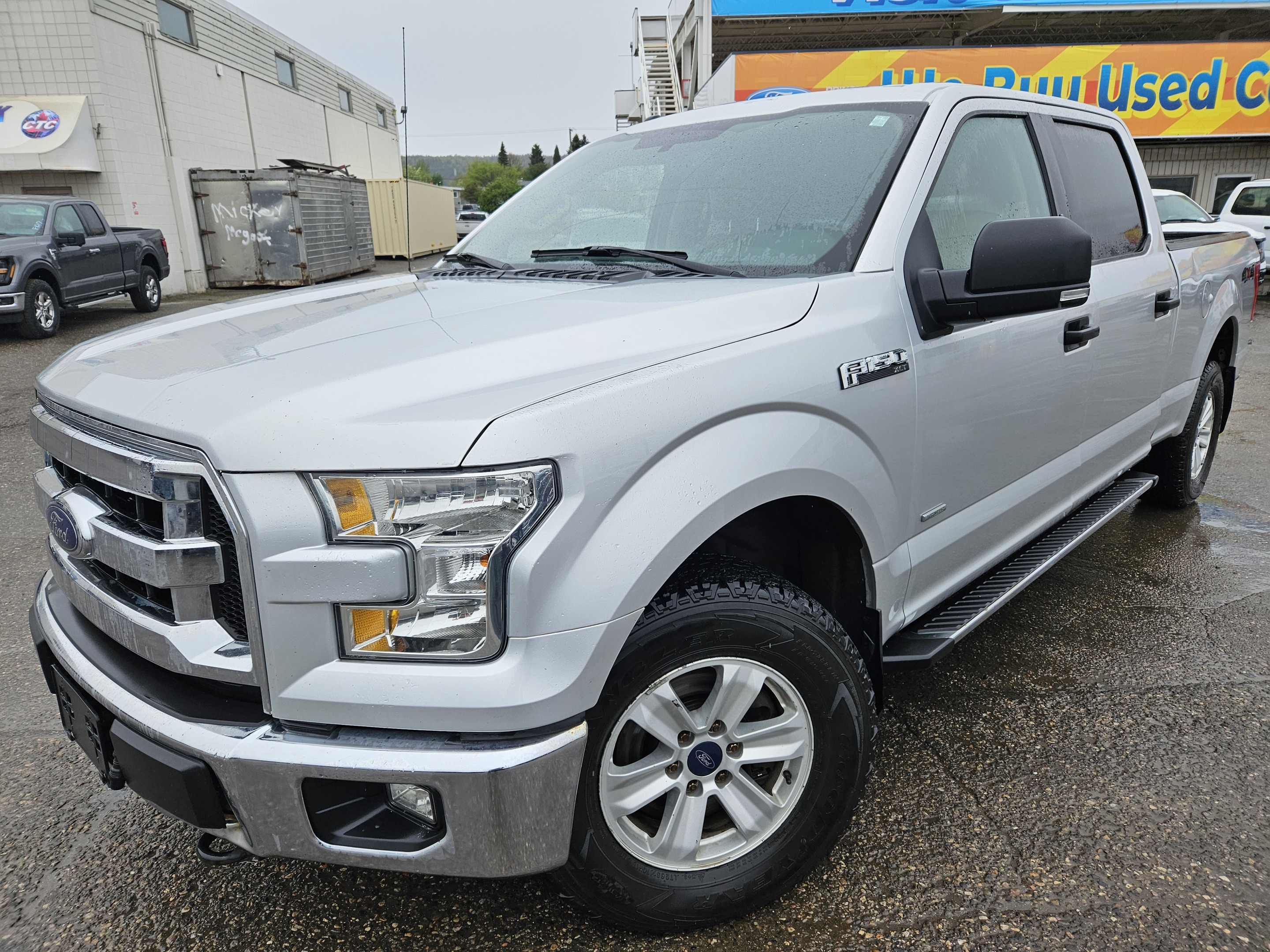 2015 Ford F-150 XLT | 301A | Class IV Hitch | Trailer Tow Package 