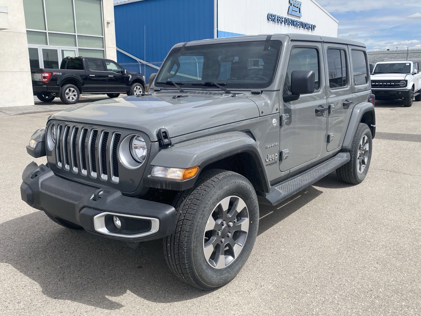 2021 Jeep Wrangler Unlimited Sahara - Automatic (Manager Special)