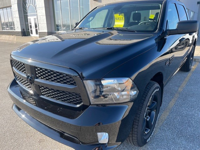2023 Ram 1500 Classic SAVE $15,000!!,FREE DELIVERY IN ALBERTA!!