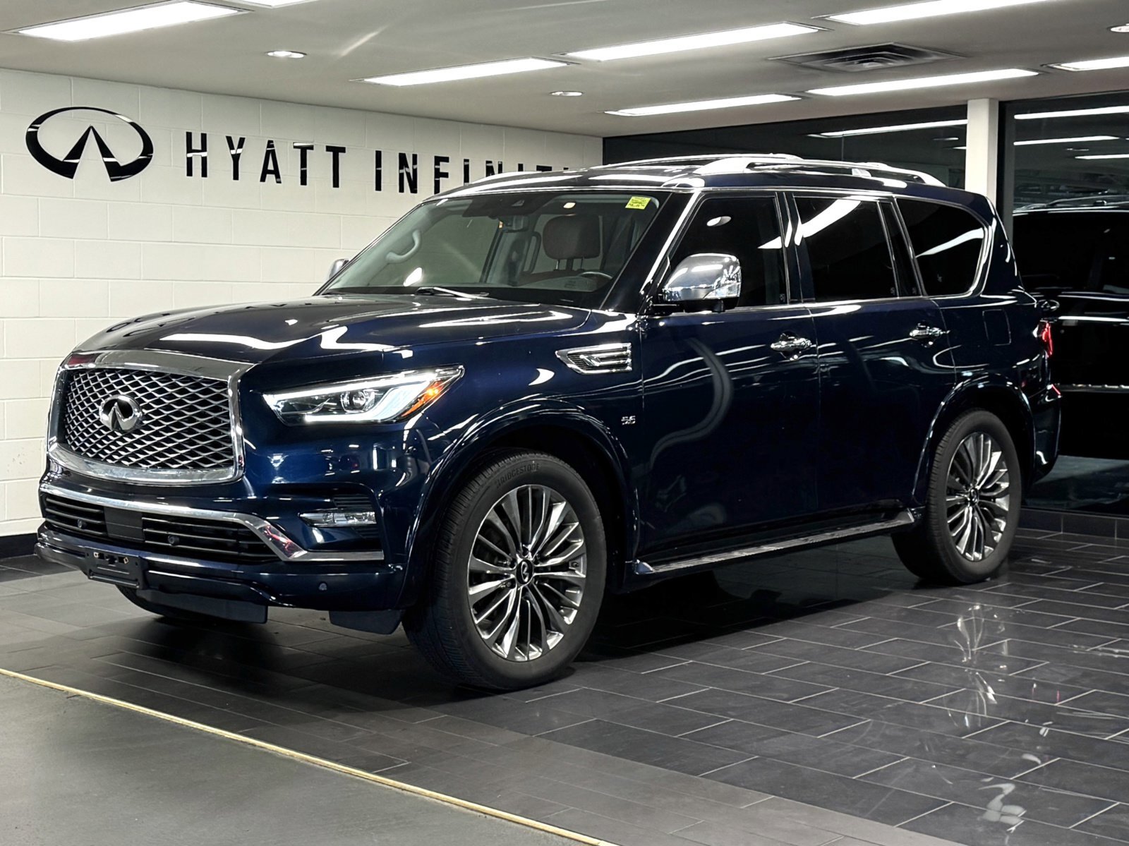 2019 Infiniti QX80 ProACTIVE 8 Passenger - No Accidents | One Owner |