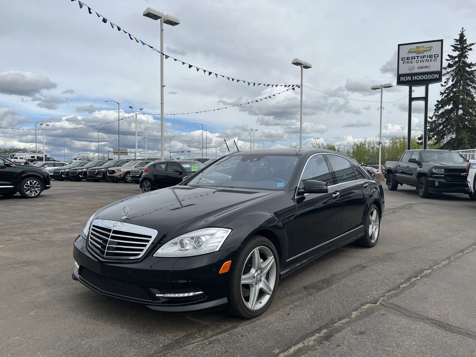 2011 Mercedes-Benz S-Class S 550 LOW KM ONE OWNER MINT