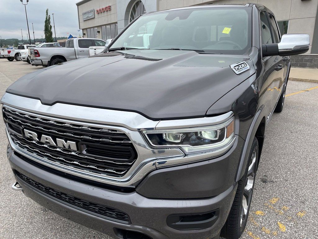 2023 Ram 1500 SAVE $16,00,DEMO,FREE DELIVERY IN ALBERTA!!