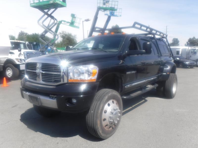 2006 Dodge Ram 3500 Laramie Mega Cab 4WD Dually Diesel with Canopy and