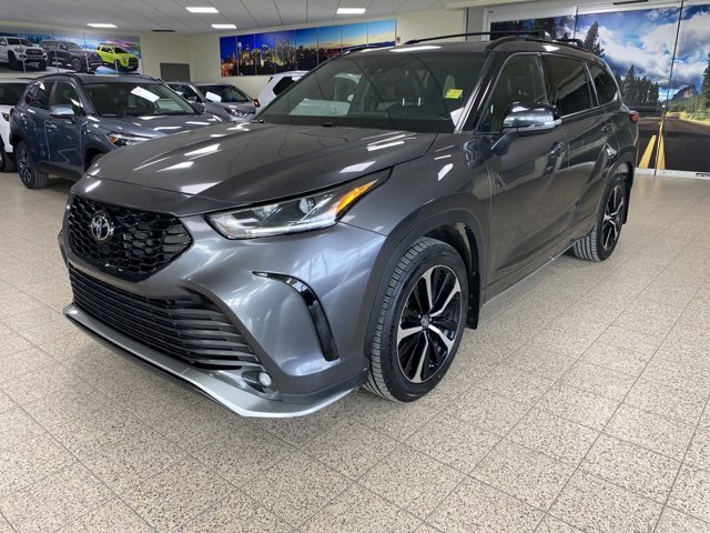 2021 Toyota Highlander XSE AWD | 7 Pass | Leather | Tow Hitch