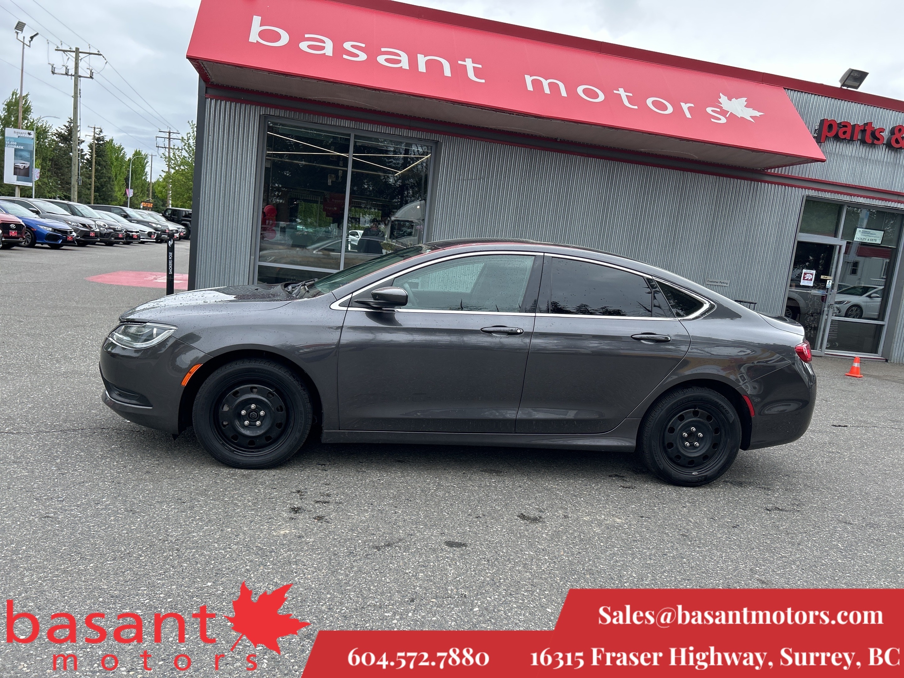 2016 Chrysler 200 Fuel Efficient, Power Windows/Locks!!