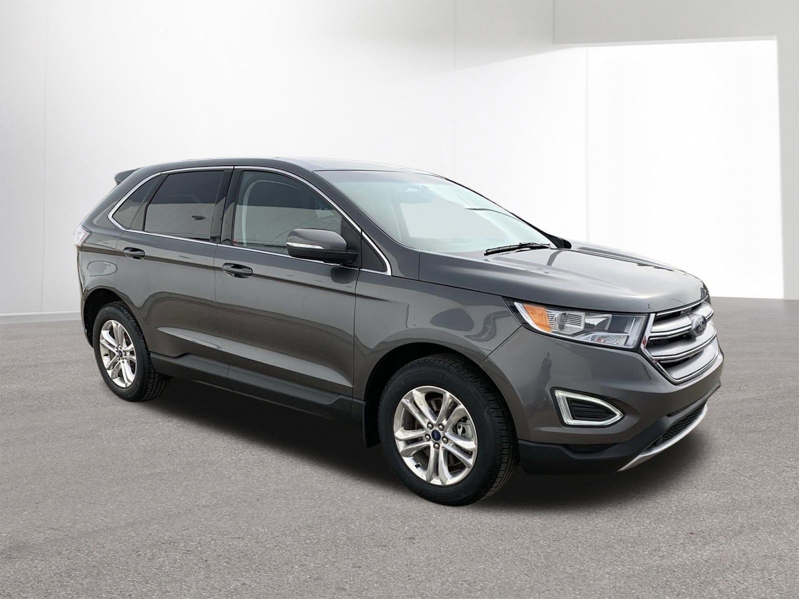 2017 Ford Edge SEL WITH NAVIGATION AND COLD WEATHER PACKAGE