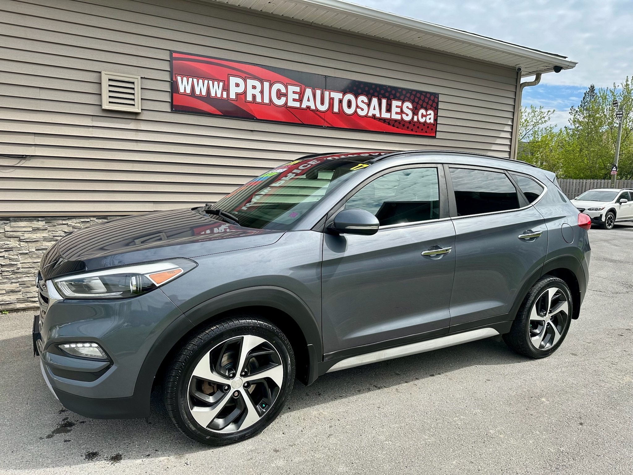 2017 Hyundai Tucson AWD 1.6L Ultimate - every option possible!!!