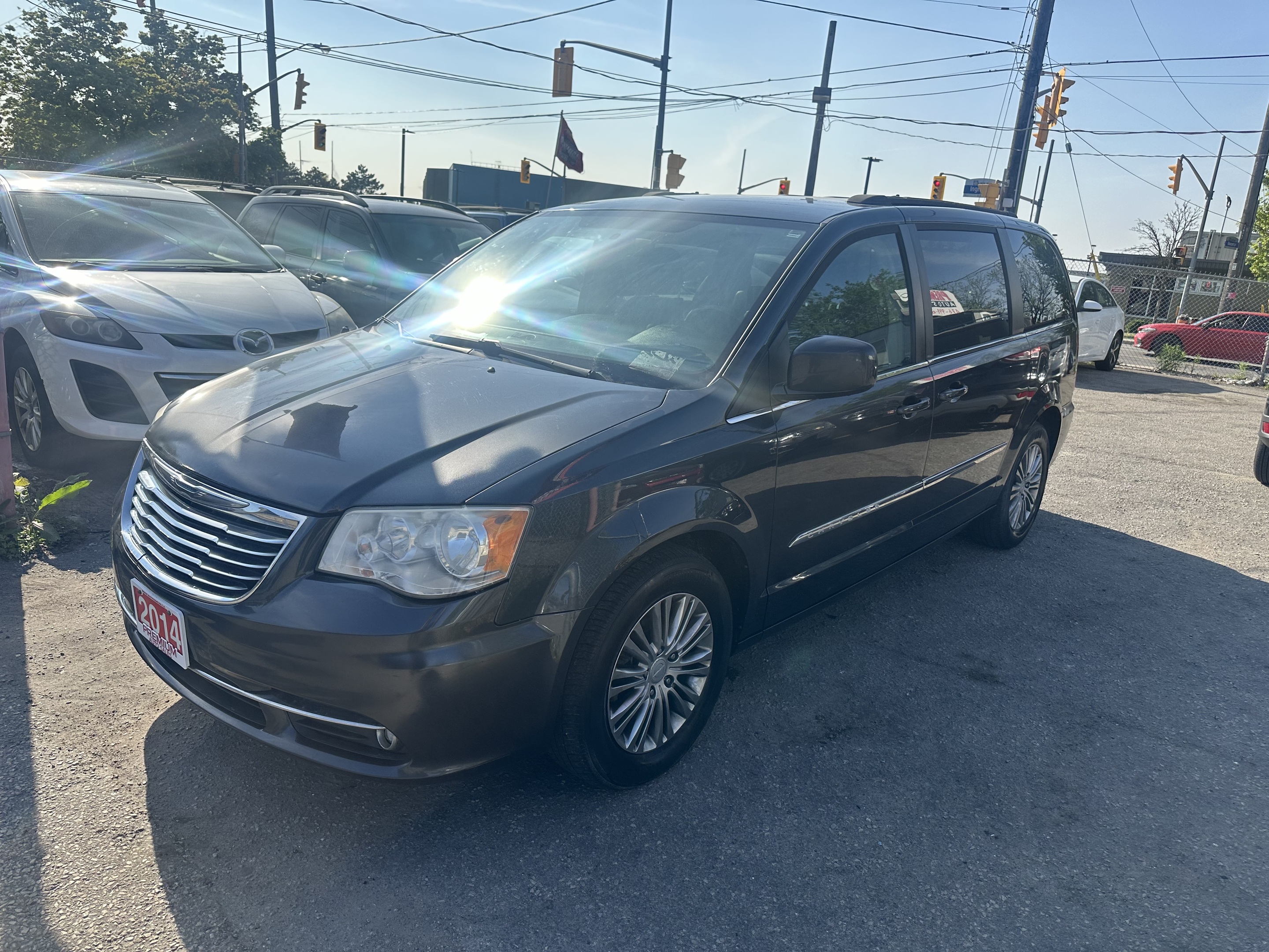 2014 Chrysler Town & Country *** 3 YEAR WARRANTY INCLUDED ***