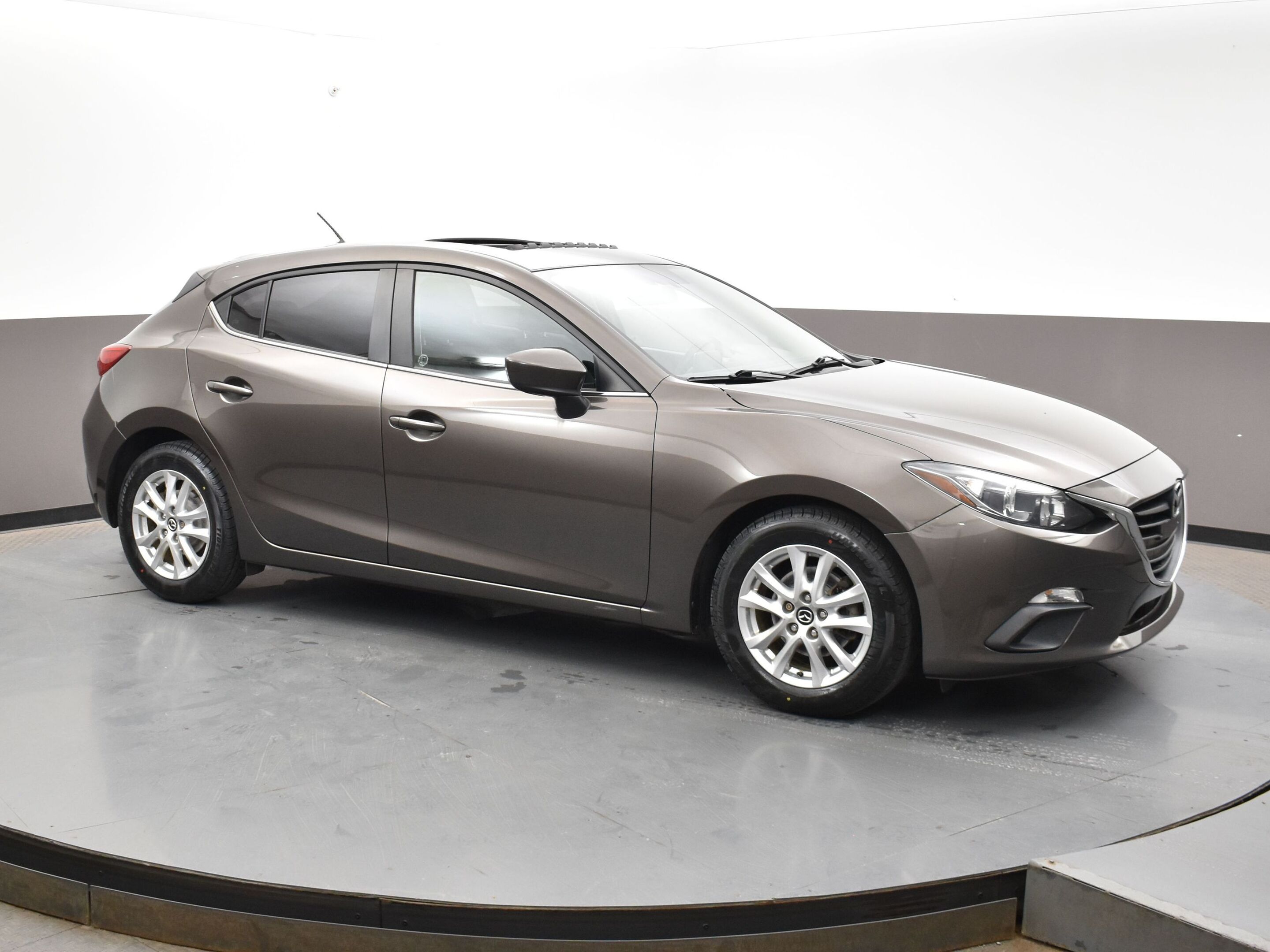 2016 Mazda Mazda3 SPORT GS MOONROOF, 6-SPEED, ALLOY WHEELS, HEATED S