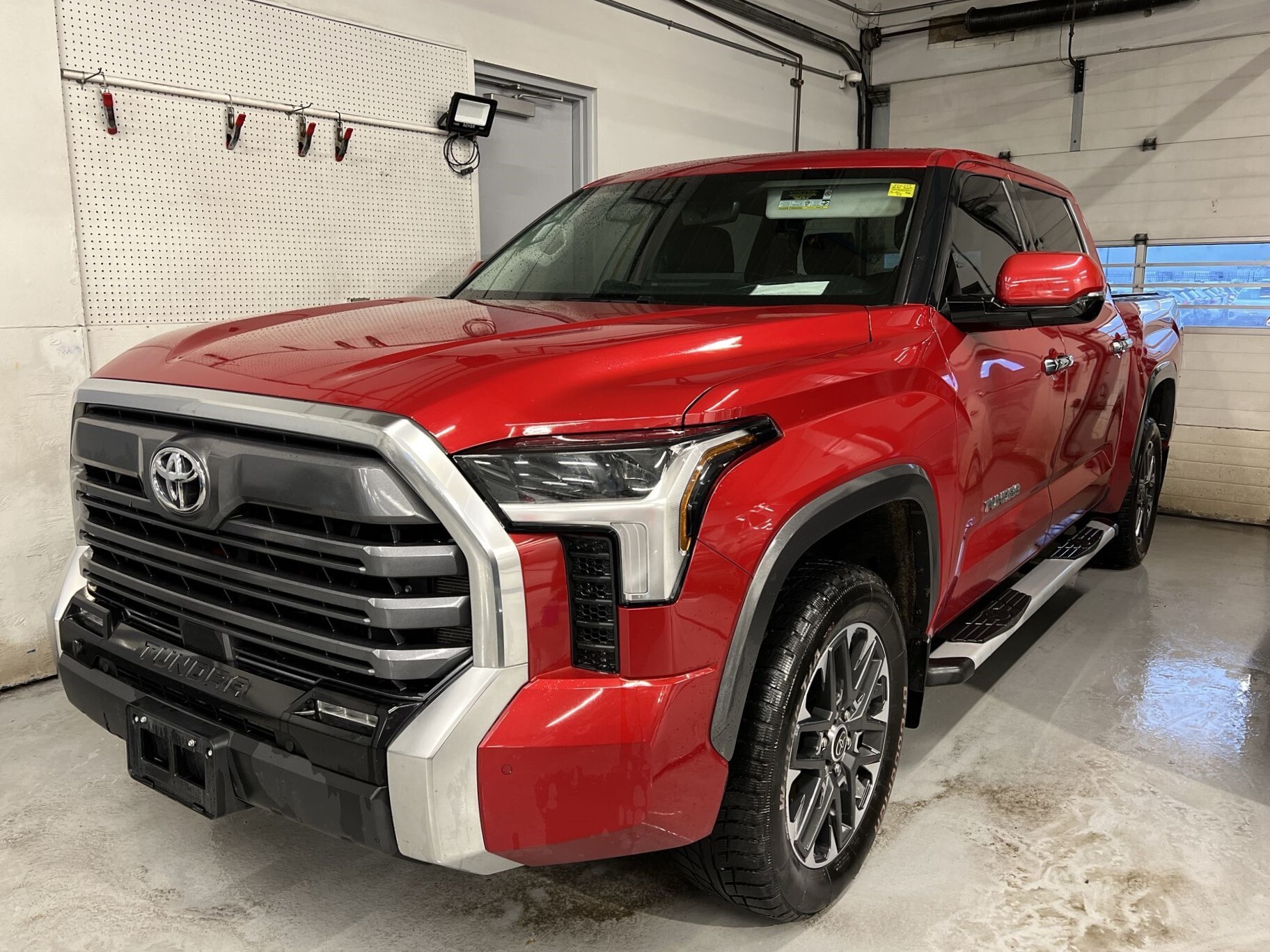 2022 Toyota Tundra LIMITED 4x4 | PANO ROOF | COOLED LEATHER | CREW