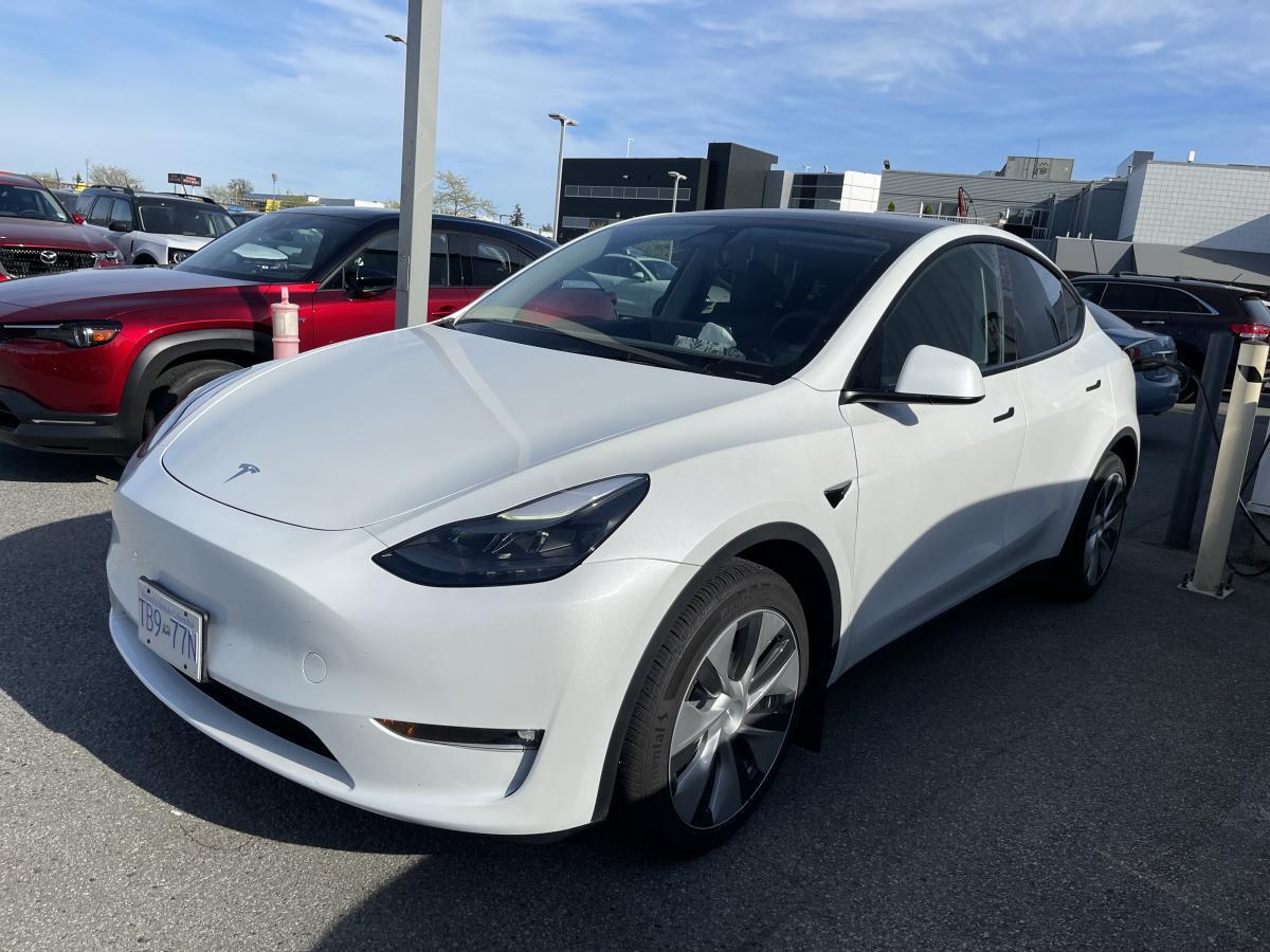2023 Tesla Model Y Long Range AWD - One Owner - No Accidents - BC Veh