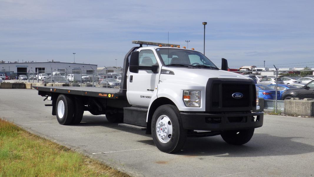 2018 Ford F-750 Regular Cab Tow Tilt Deck with Rear Towing capacit