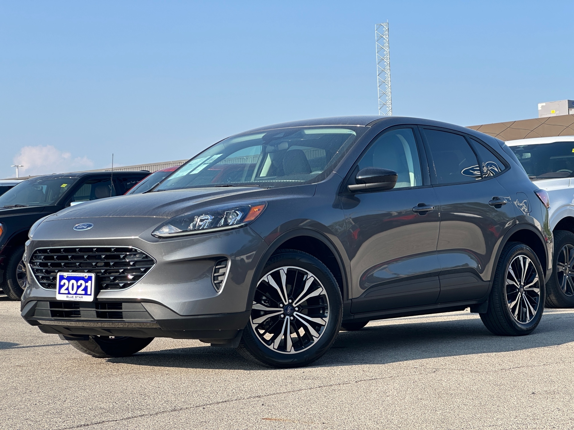 2021 Ford Escape SE - AWD, Sport Appearance Package, Heated Steerin