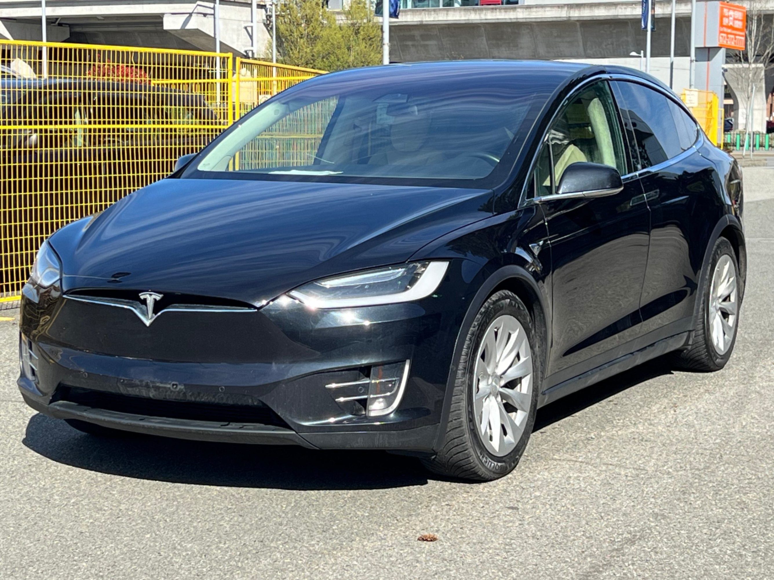 2017 Tesla Model X 75D AWD/ PREMIUM CONNECTIVITY